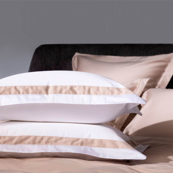 Наволочки мако-сатин 50х70 Alpine Nude Pink Grass German Grass с широкой отделкой