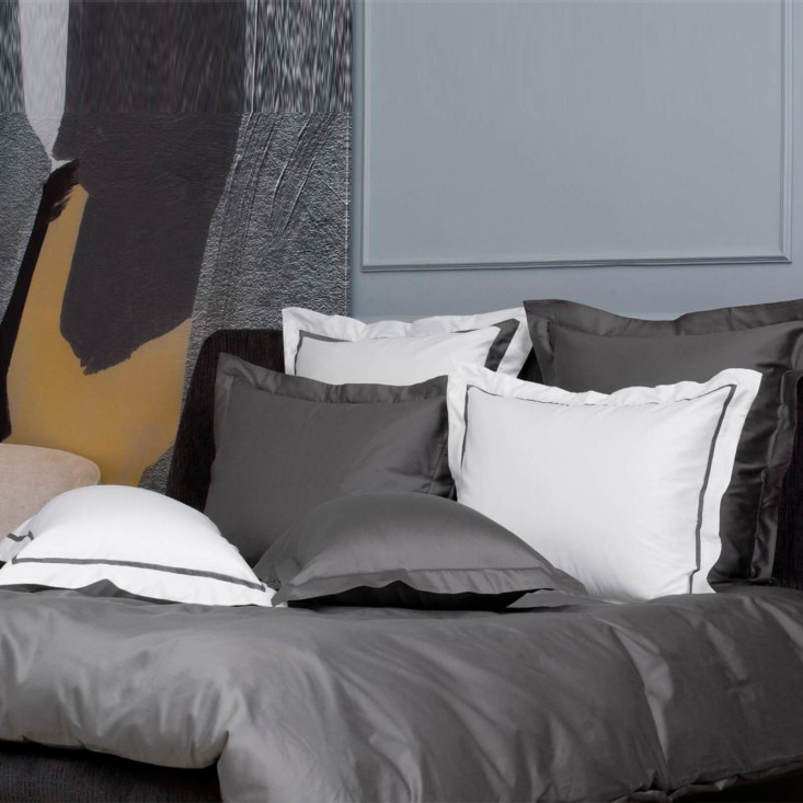 Наволочки мако-сатин 70х70 Alpine Graphite Allure Grass German Grass с широкой отделкой