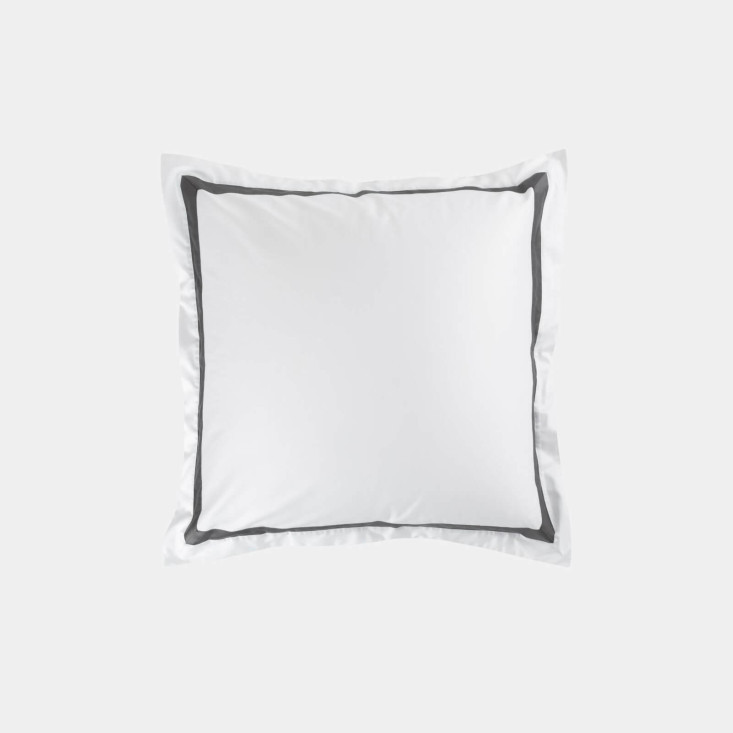 Наволочки мако-сатин 70х70 Alpine Graphite Allure Grass German Grass с широкой отделкой