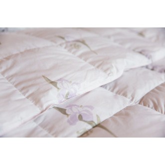 Одеяло Царственный Ирис евро 200х220 купить, пуховое одеяло Nature’s в магазине Люкс Постель