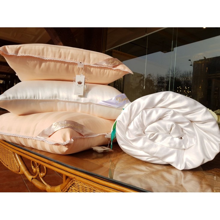 Шелковая подушка Premium 70x70 KingSilk персиковая