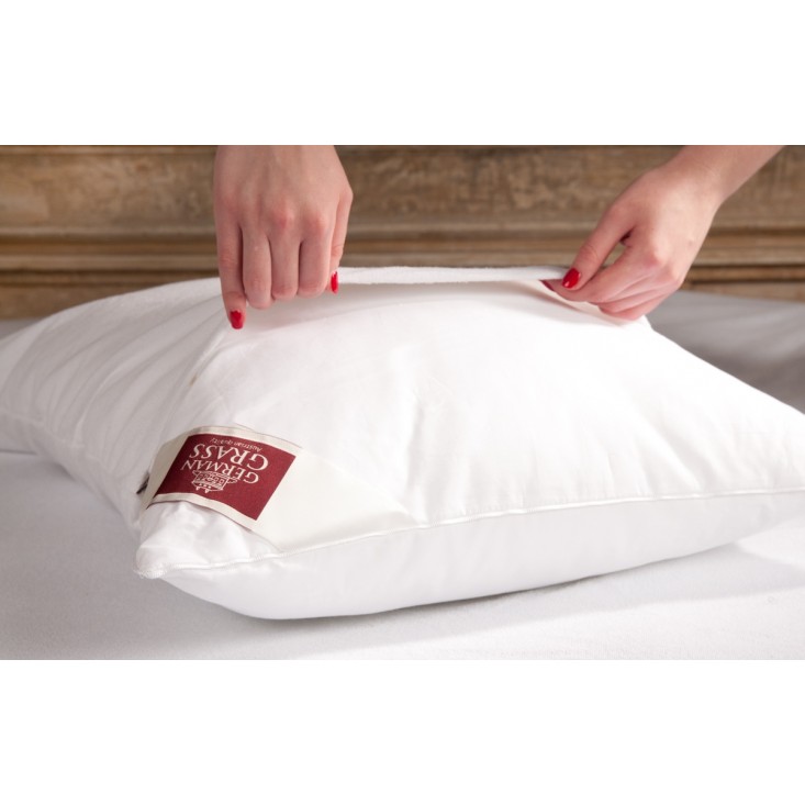 Наволочка непромокаемая 50х70 махровая German Grass Stop Grass