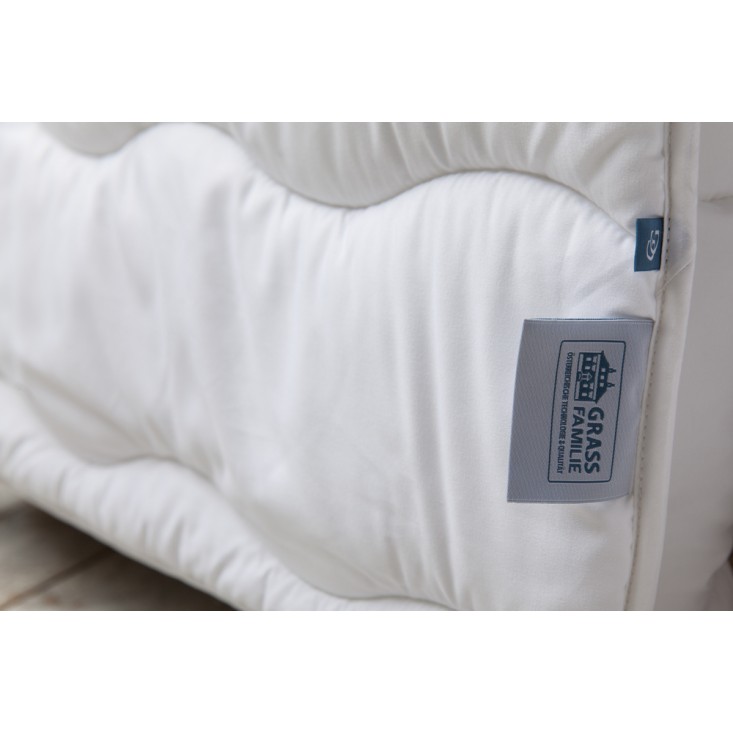 Одеяло 1,5 спальное 160х220 всесезонное German Grass 60C Familie Stopallergy