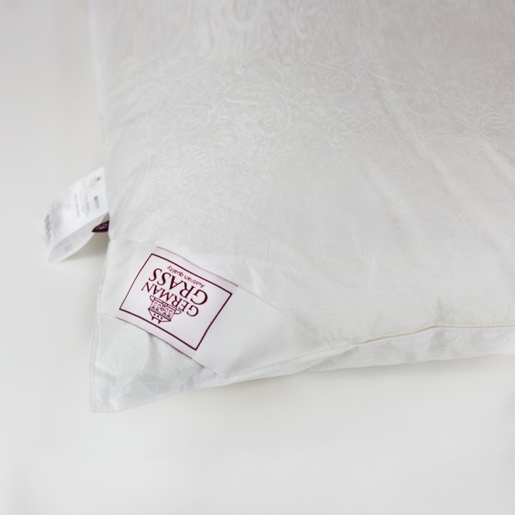 Подушка шелковая 50х70 Paisley Silk мягкая