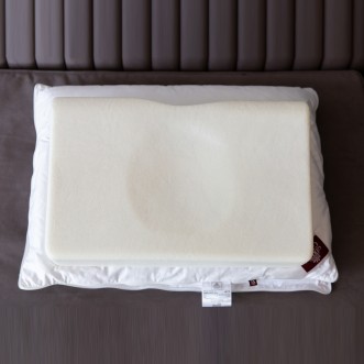 Подушка ортопедическая 50х70 German Grass Шелк (Memory Silk) европейская подушка скидки в магазине Lux-Postel.com