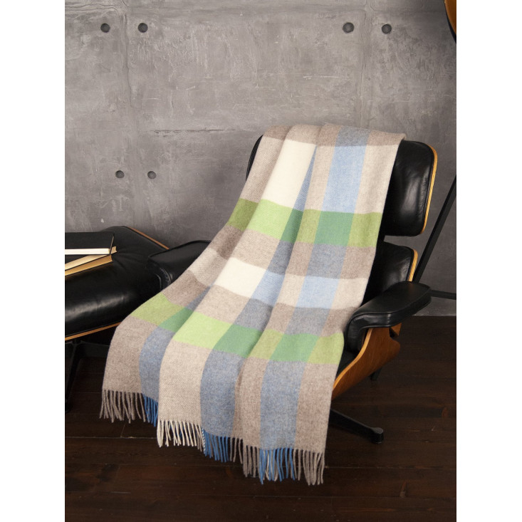 Шерстяной плед монгольские ягнята Litvilas Eli зеленая клетка