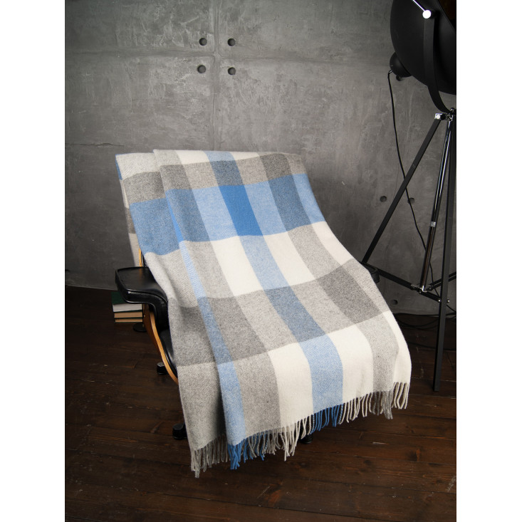 Шерстяной плед монгольские ягнята Litvilas Eli синяя клетка