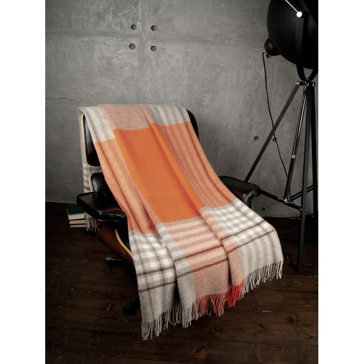 Шерстяной плед монгольские ягнята Litvilas Derion коралловый