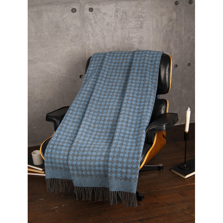 Шерстяной плед монгольские ягнята Litvilas Saga синий