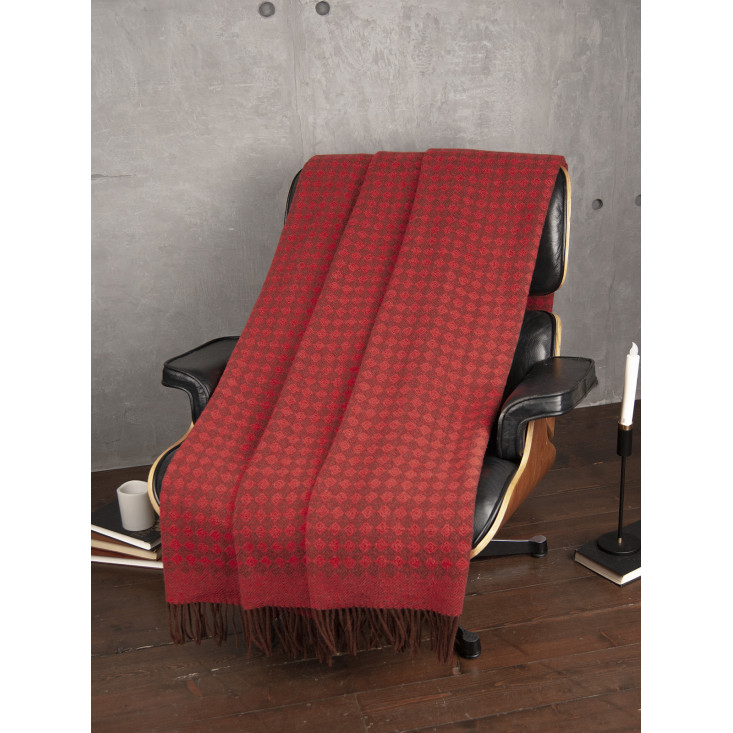 Шерстяной плед монгольские ягнята Litvilas Saga малиновый