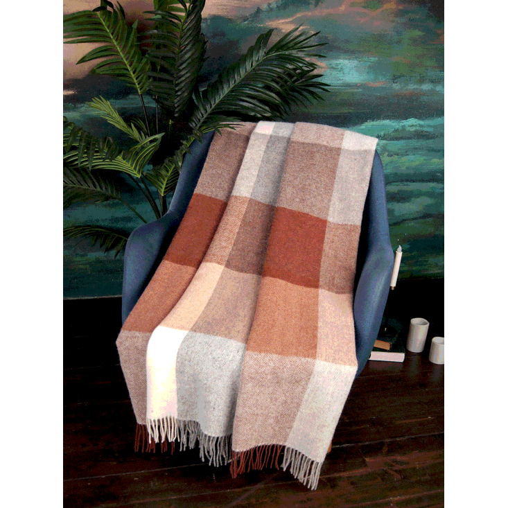 Шерстяной плед новозеландские ягнята Avinamas Agne орех