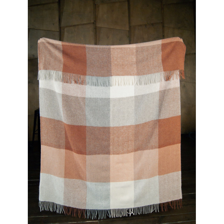 Шерстяной плед новозеландские ягнята Avinamas Agne орех