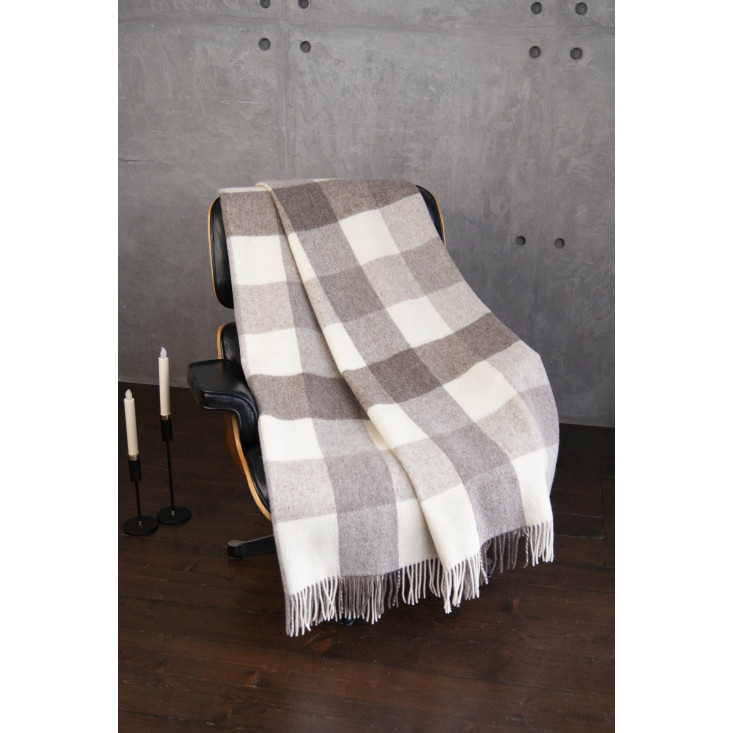 Шерстяной плед новозеландские ягнята Avinamas Agne зеленый