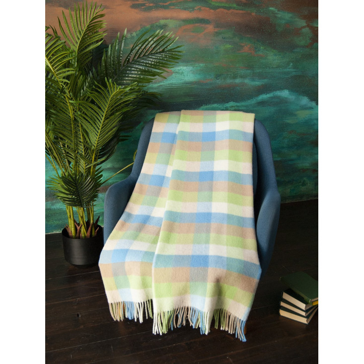 Шерстяной плед новозеландские ягнята Avinamas Thomas синий