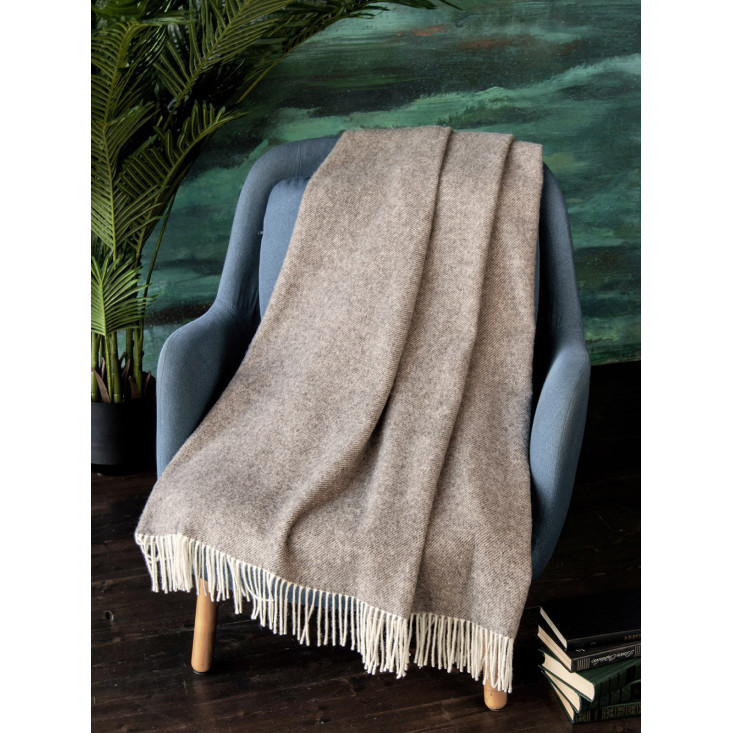 Шерстяной плед новозеландские ягнята Avinamas Janina какао