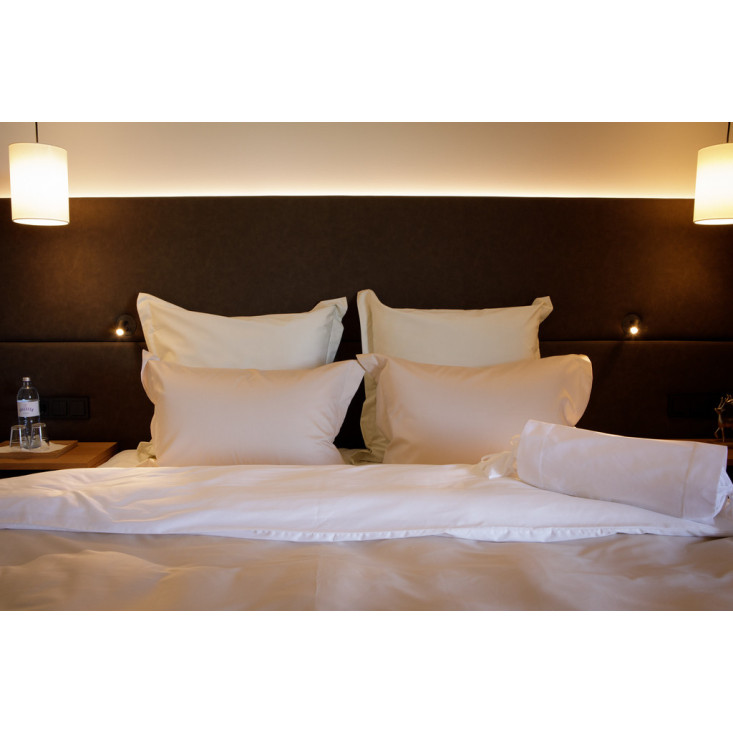 Постельное белье семейное мако сатин люкс Twist white & beige von der Thannen