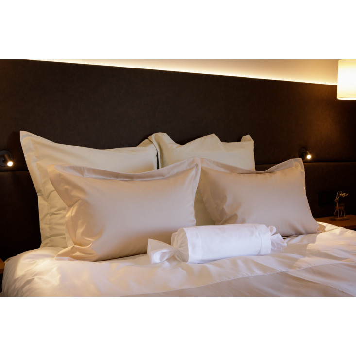 Постельное белье семейное мако сатин люкс Twist white & beige von der Thannen