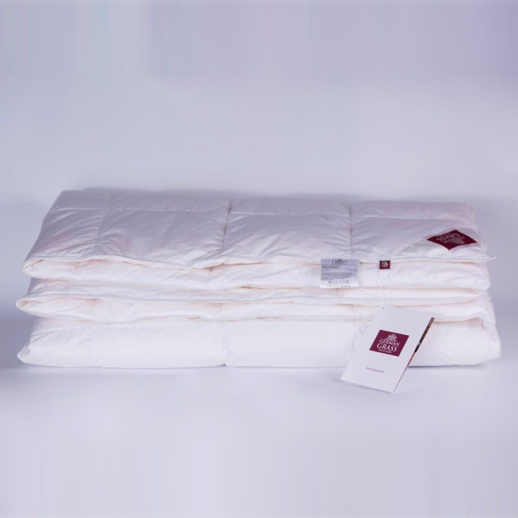 Одеяло всесезонное 1,5 спальное 140х205 Grand Down German Grass