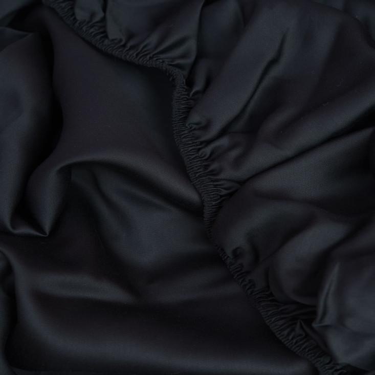 Постельное белье семейное с простыней на резинке Black Brilliant Grass German Grass наволочки 70х70