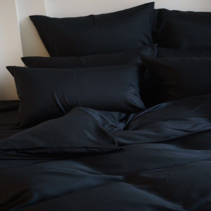 Постельное белье евро тенсел с простыней на резинке Black Brilliant Grass наволочки 70х70