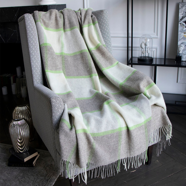 Шерстяной плед Avinamas Maya туя