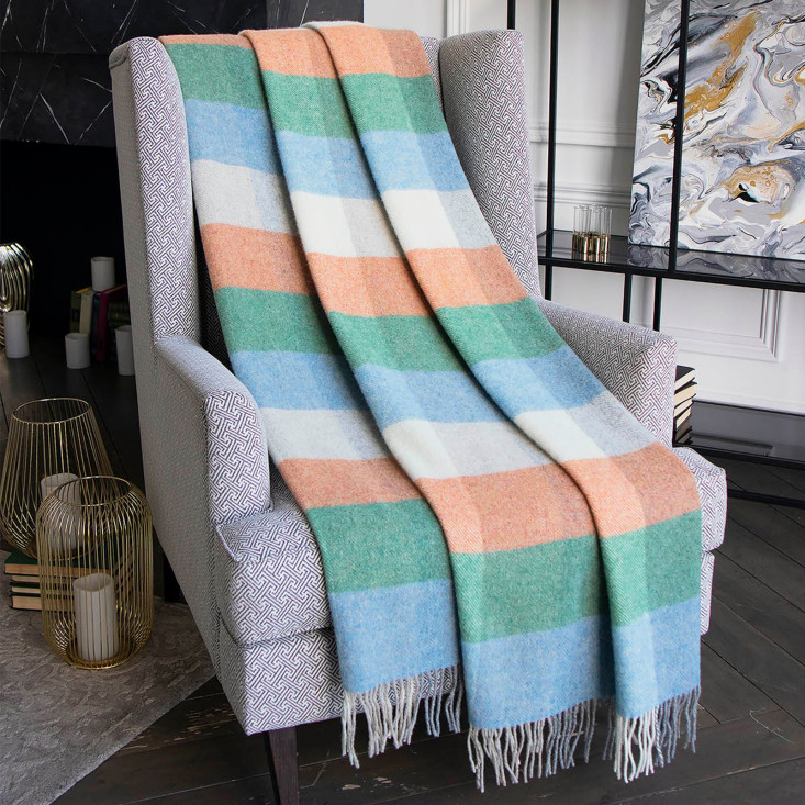 Шерстяной плед монгольские ягнята Litvilas Palanga осень