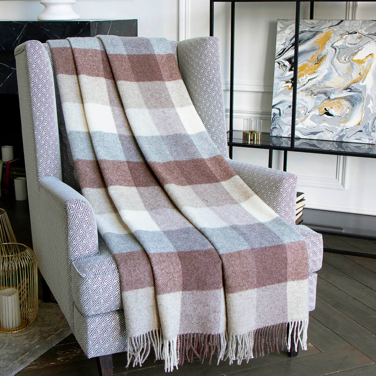 Шерстяной плед монгольские ягнята Litvilas Palanga кедр