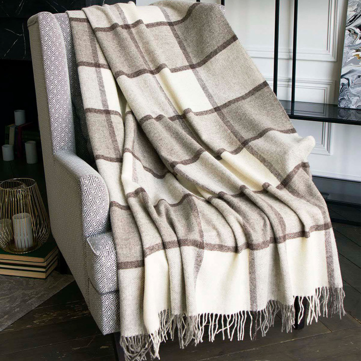 Шерстяной плед Avinamas Maya кешью