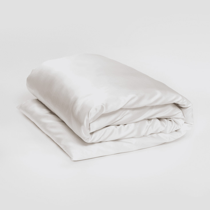 Простыня шелковая 260х280 German Grass Кремовый белый (Creamy White) по низкой цене