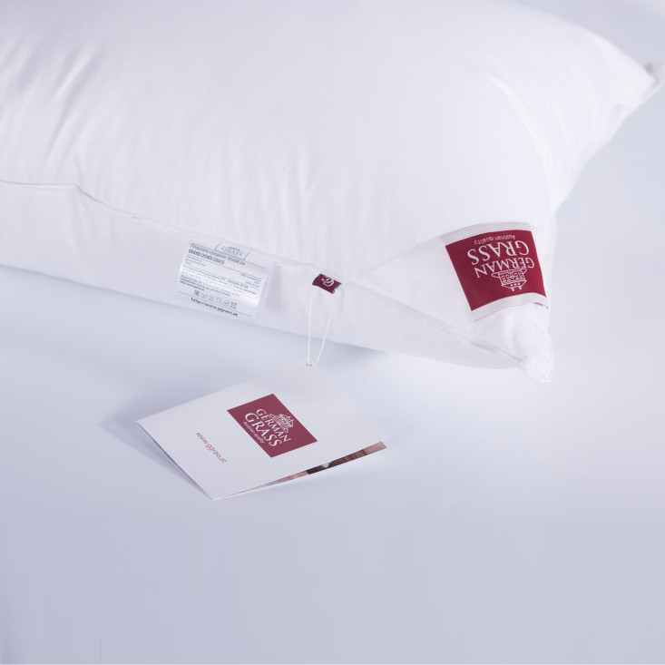 Подушка пуховая 70х70 Grand Down German Grass