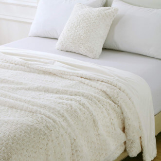 Плед искусственный мех Sofi De Marko Аврил молоко - купить по низким ценам в Lux-Postel.com