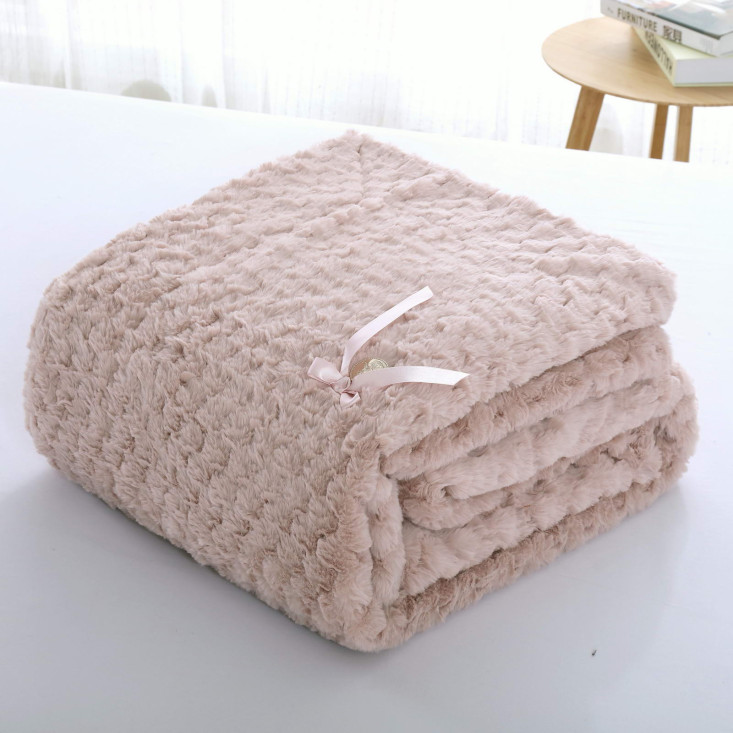 Плед искусственный мех Sofi De Marko Аврил пудра