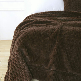 Плед искусственный мех Sofi De Marko Аврил шоколад - купить по низким ценам в Lux-Postel.com