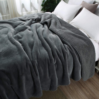 Плед искусственный мех Sofi De Marko Аурелия антрацит - купить по низким ценам в Lux-Postel.com