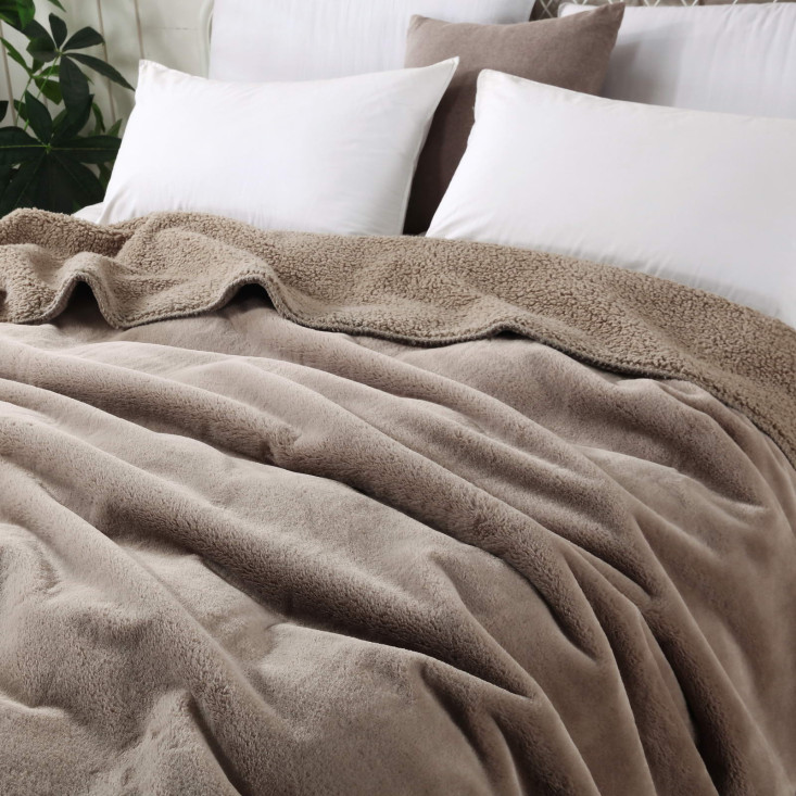 Плед искусственный мех Sofi De Marko Аурелия беж