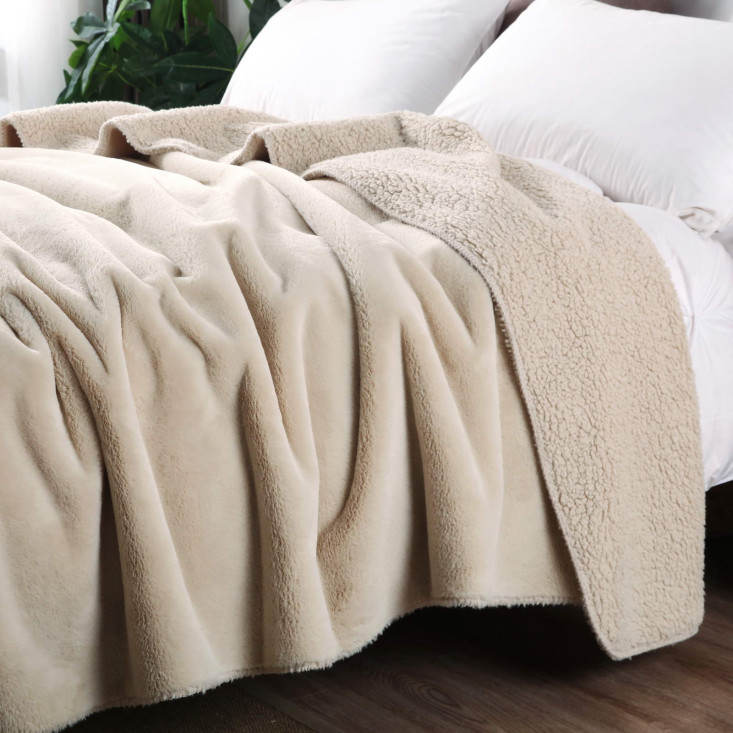 Плед искусственный мех Sofi De Marko Аурелия кремовый