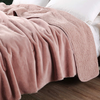 Плед искусственный мех Sofi De Marko Аурелия пудра - купить по низким ценам в Lux-Postel.com