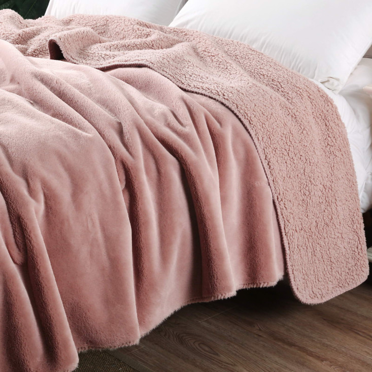 Плед искусственный мех Sofi De Marko Аурелия пудра