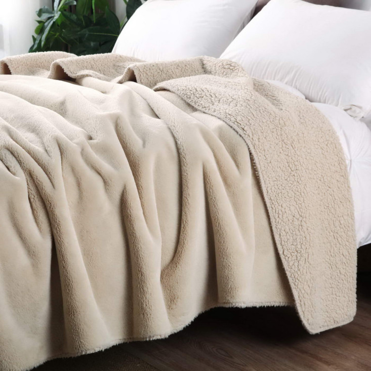 Плед искусственный мех Sofi De Marko Аурелия светло бежевый