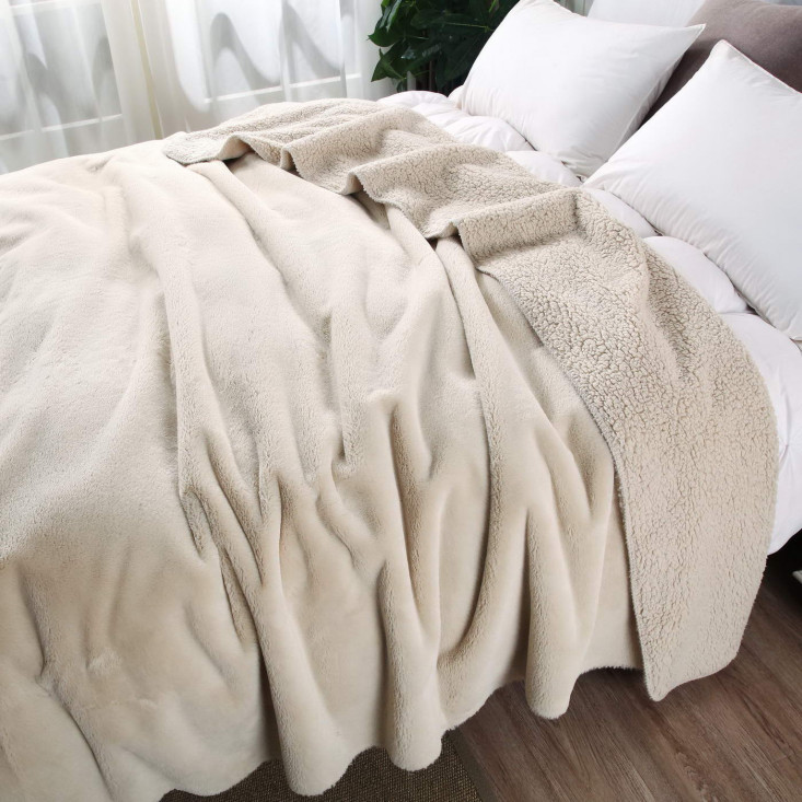 Плед искусственный мех Sofi De Marko Аурелия светло бежевый