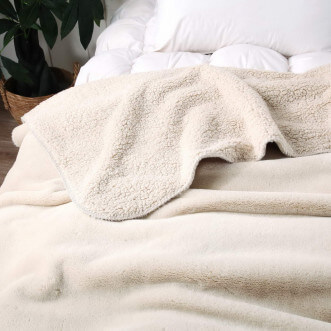 Плед искусственный мех Sofi De Marko Аурелия светло бежевый - купить по низким ценам в Lux-Postel.com