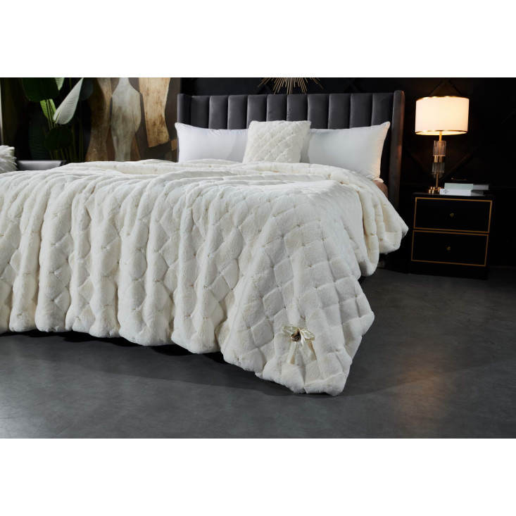 Плед искусственный мех Sofi De Marko Бернард молоко