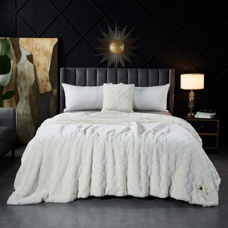 Плед искусственный мех Sofi De Marko Бернард молоко