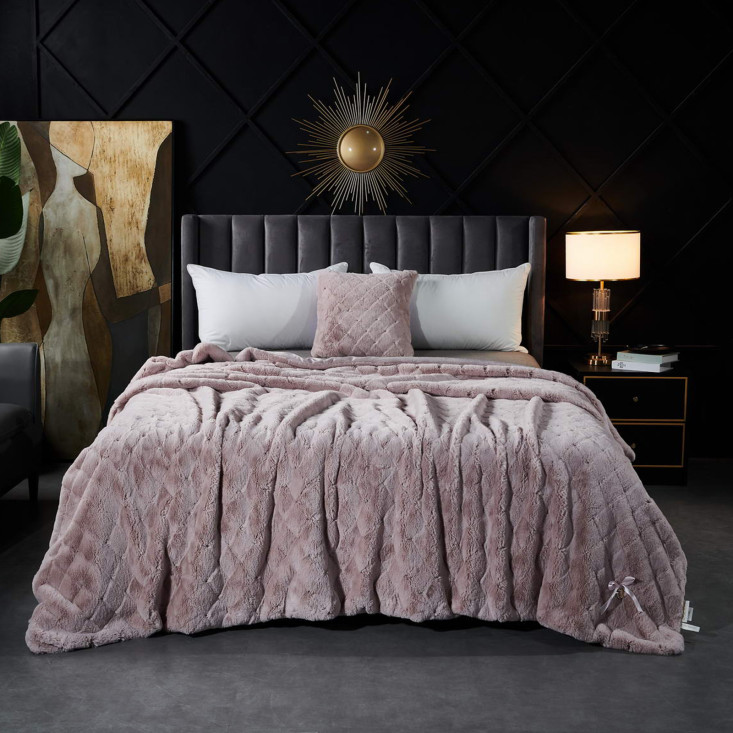 Плед искусственный мех Sofi De Marko Бернард пудра