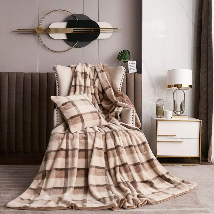 Плед искусственный мех Sofi De Marko Берри бежевый