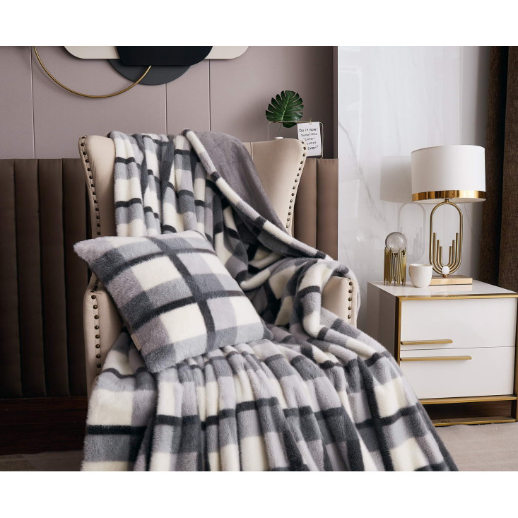 Плед искусственный мех Sofi De Marko Берри серый