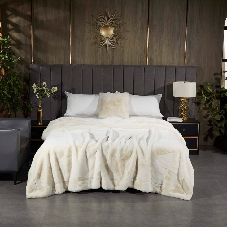 Плед искусственный мех Sofi De Marko Ричард молоко - купить по низким ценам в Lux-Postel.com