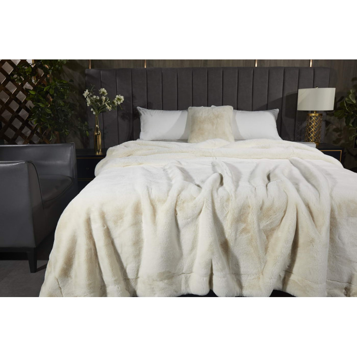 Плед искусственный мех Sofi De Marko Ричард молоко - купить по низким ценам в Lux-Postel.com