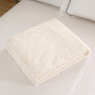 Плед искусственный мех Sofi De Marko Элайза молоко - купить по низким ценам в Lux-Postel.com