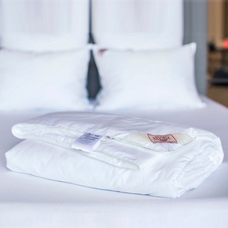 Одеяло шелковое 1\5 спальное 160х220 легкое German Grass Luxury Silk Grass